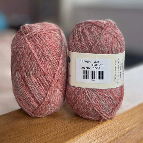 Jamieson's of Shetland Spindrift Pinks and Reds