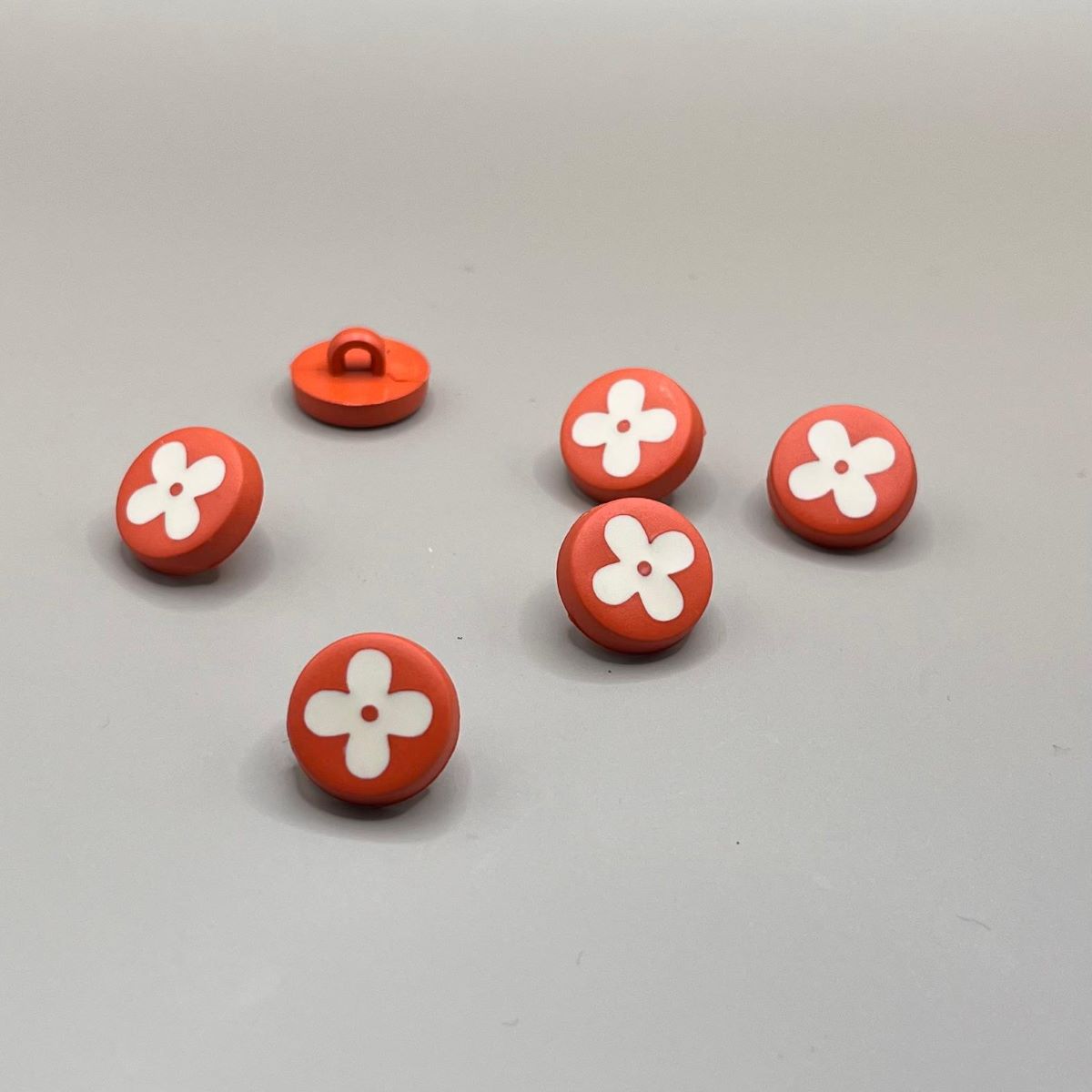 12mm — Orange With White Flower