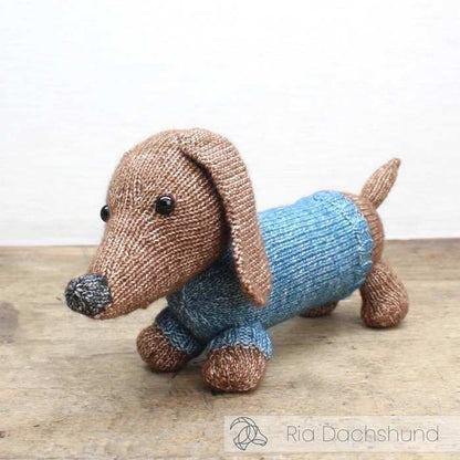 Ria Dachshund - Knitting Kit