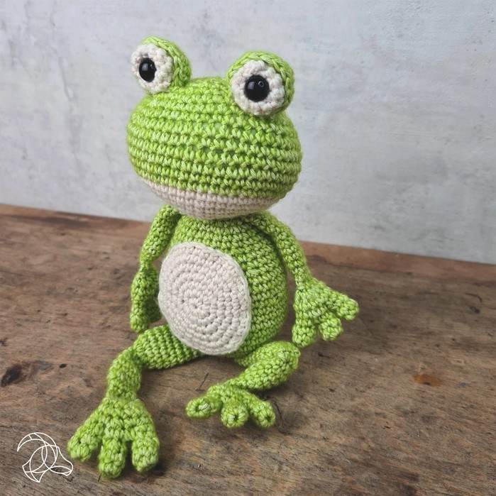 Vinny Frog - Crochet kit